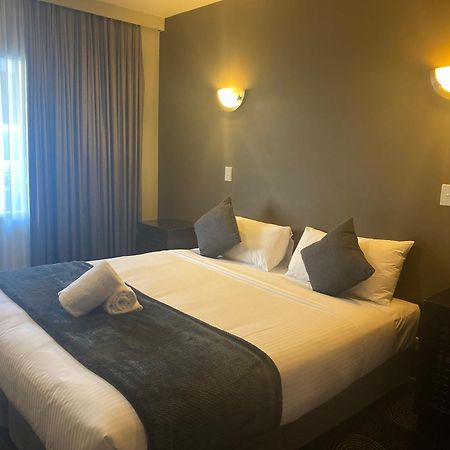 The Astor Hotel Motel โกลเบิร์น ห้อง รูปภาพ